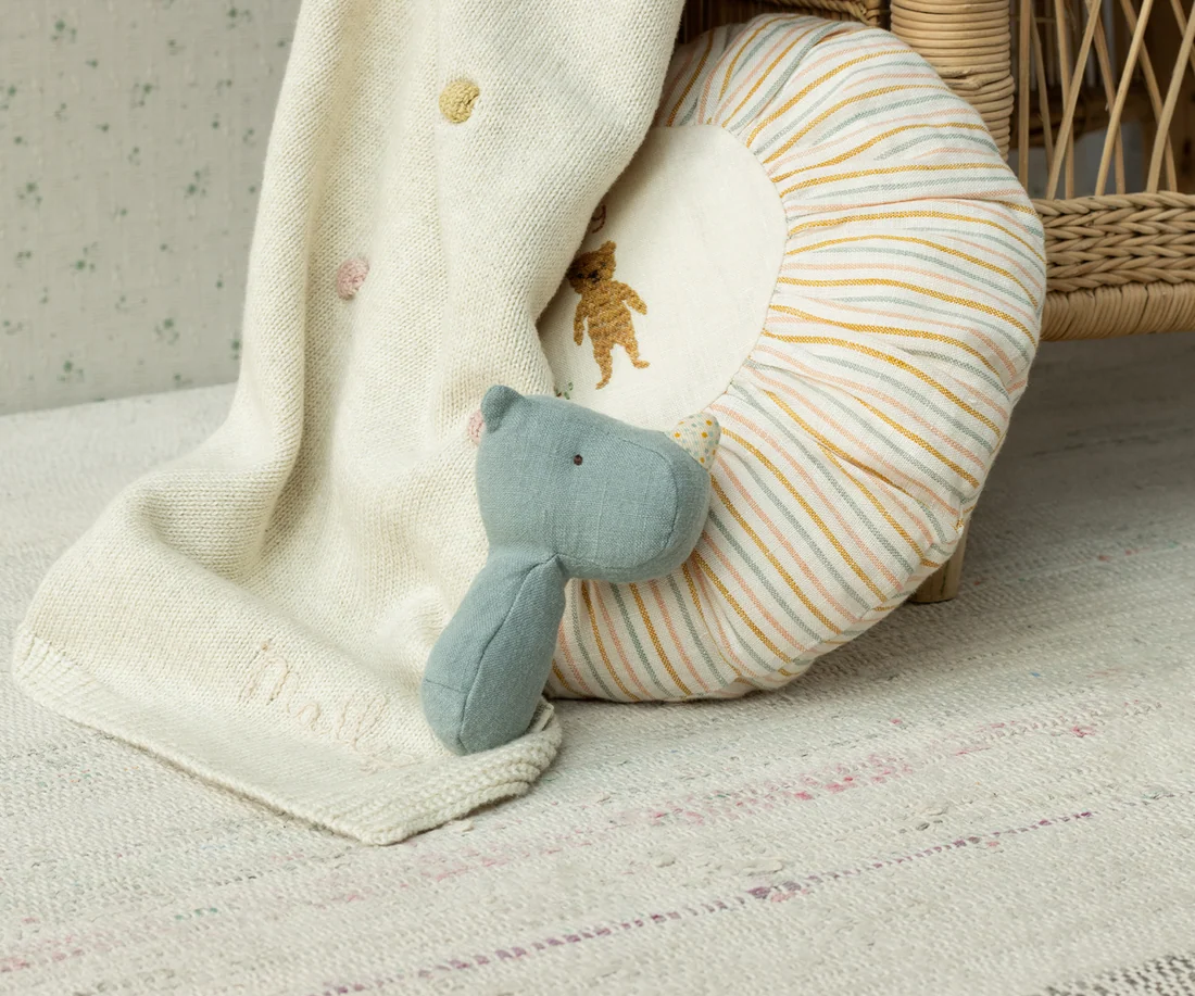 Rhino rattle - Dusty blue