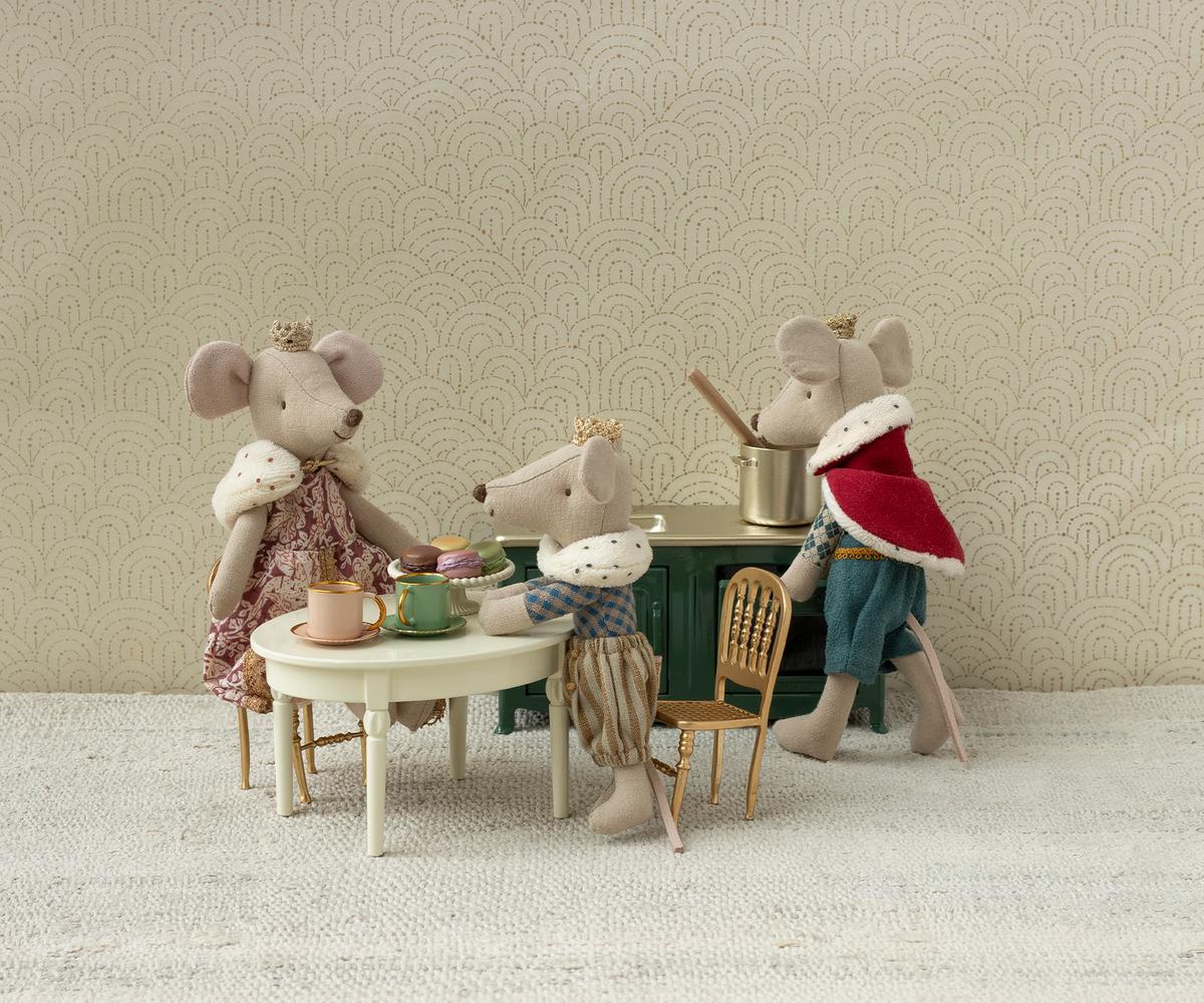 King mouse, Dad