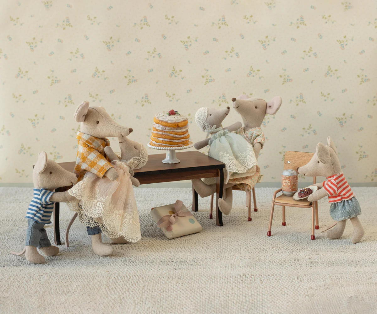 Baby mouse in gown - Mint