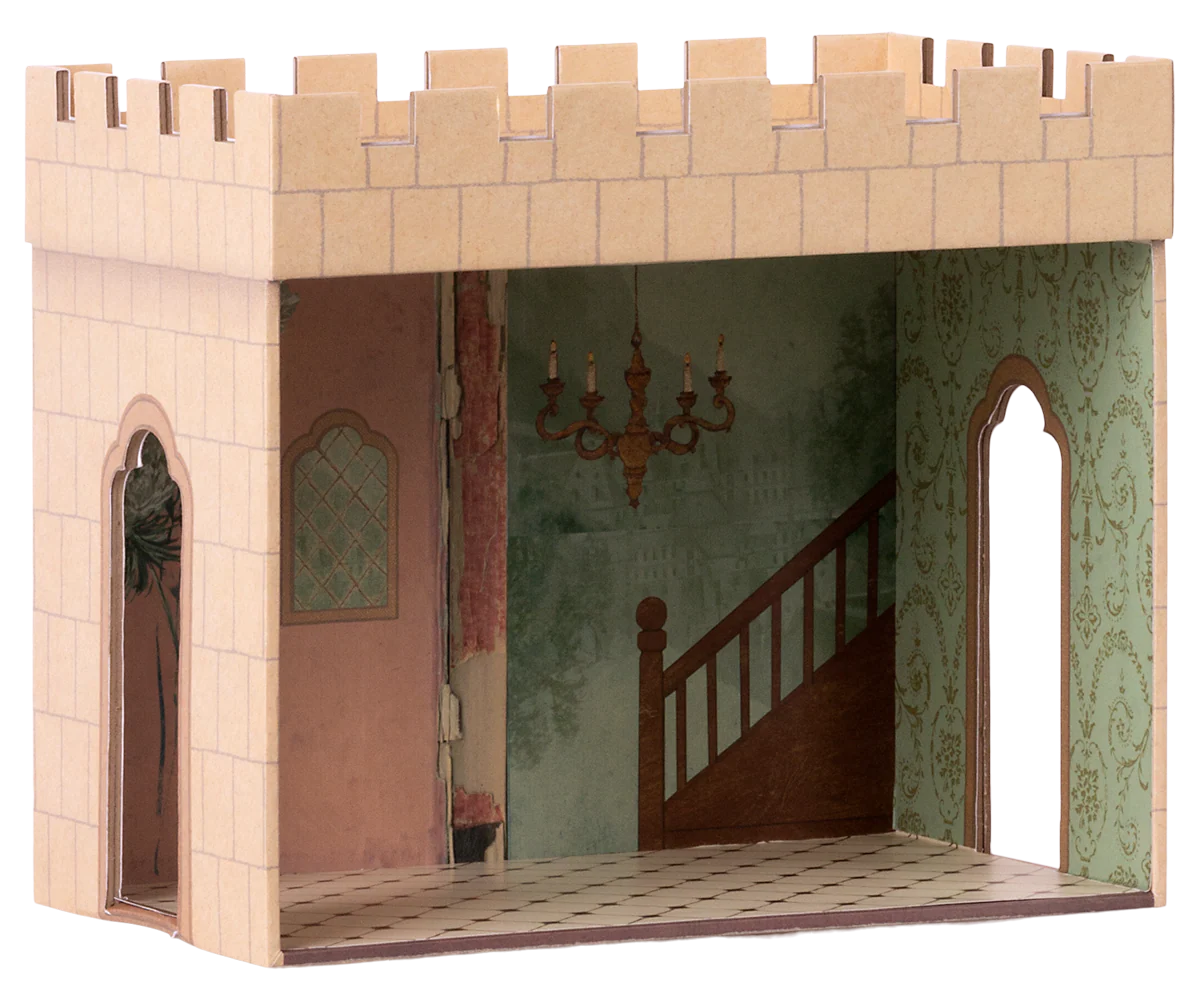 Castle, Hall