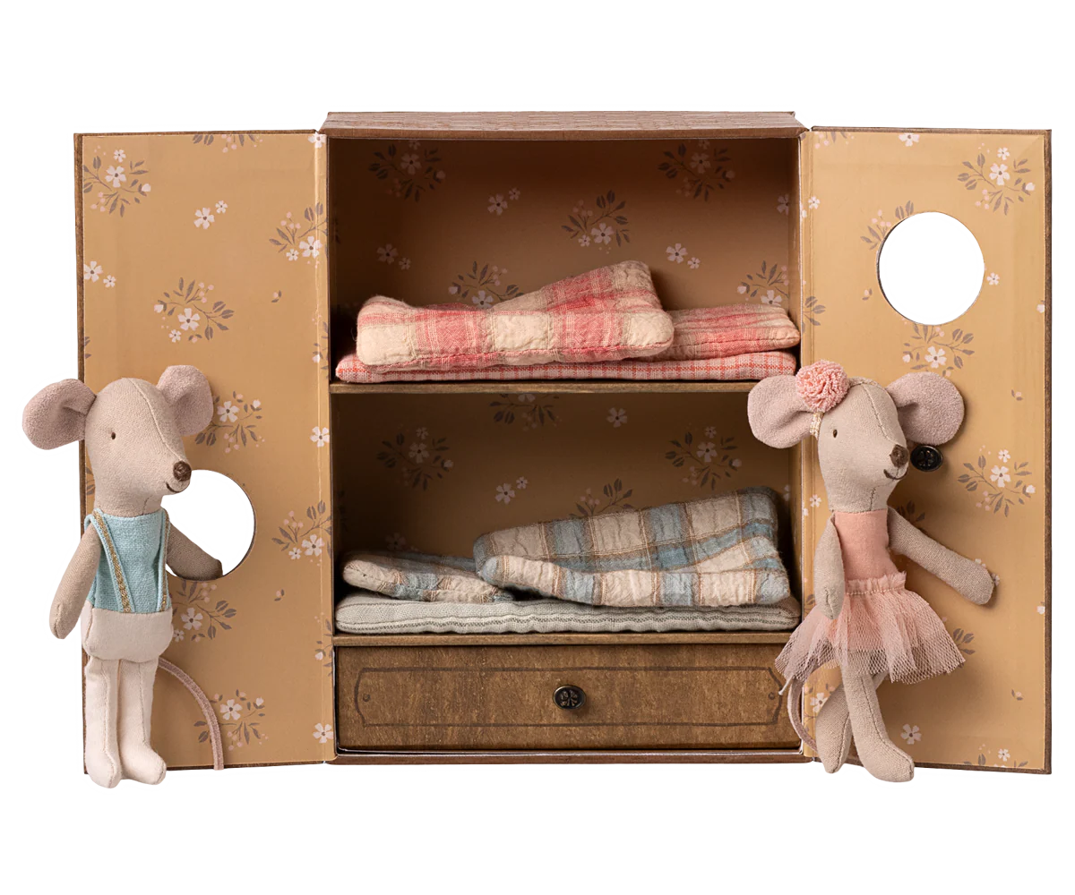Ballet mice in dance studio, Little sister and brother