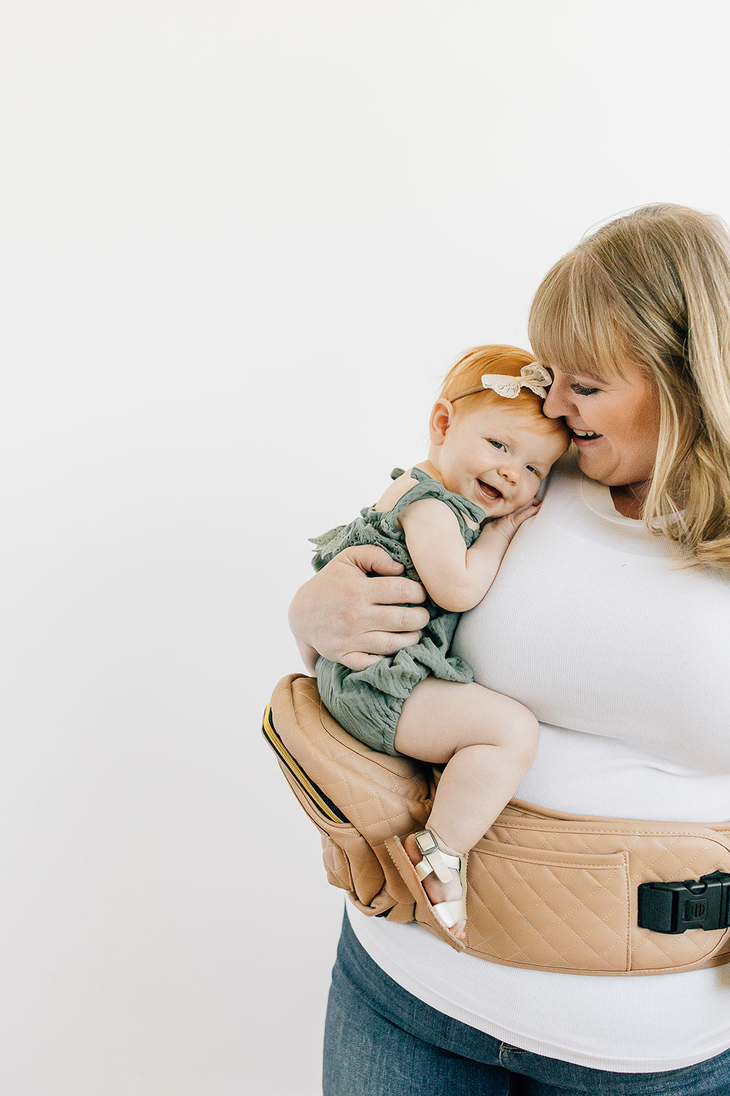 Tushbaby Carrier- Vegan Leather/ Sand
