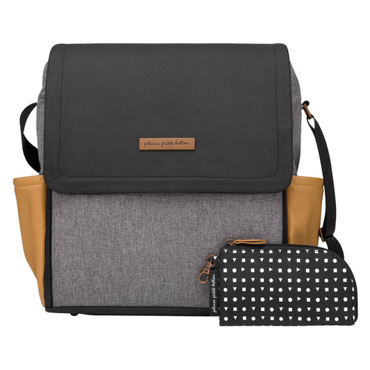 BOXY BACKPACK IN GRAPHITE/CAMEL