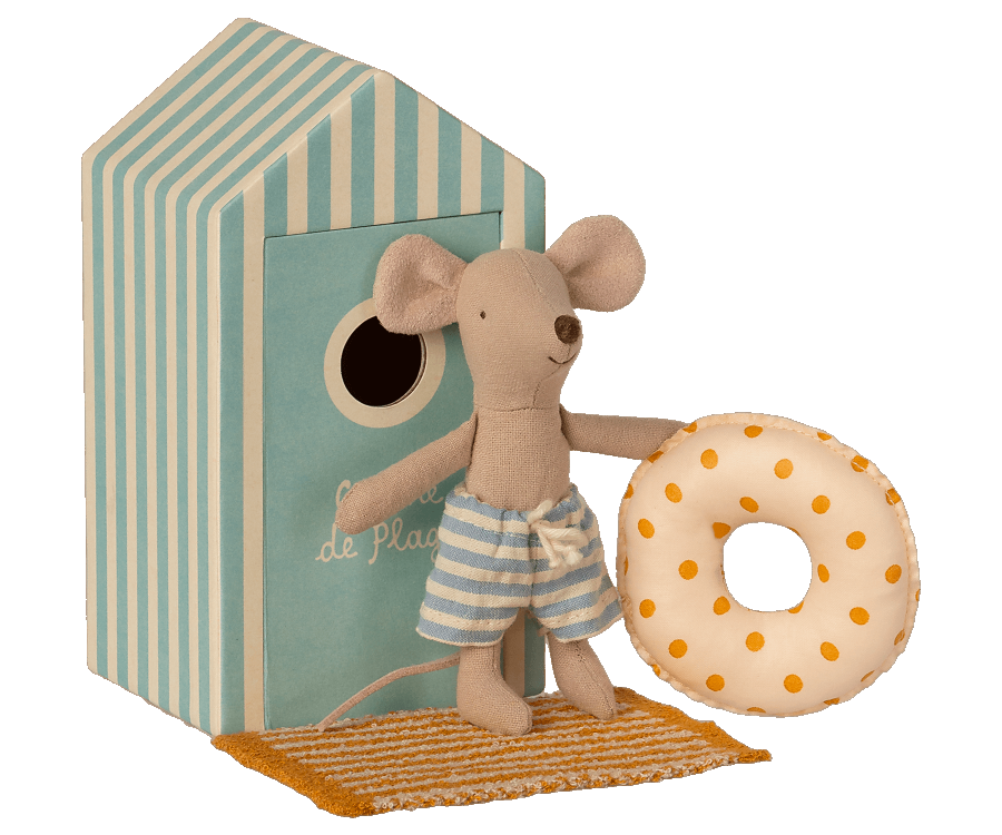 Beach Mice, Little Brother in Cabin de Plage