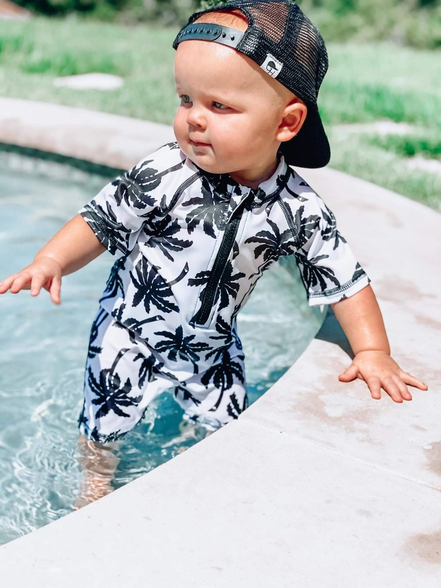PALM SUNSUIT